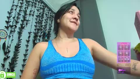 Carla online show from October 2025 05:19:02 AM