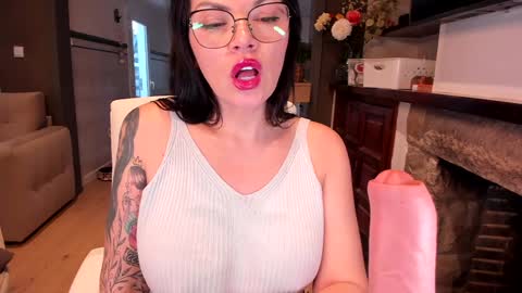 Carla Connor online show from January 2025 04:25:02 PM