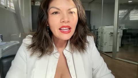 Carla Connor online show from September 2025 09:45:02 AM