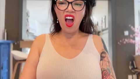 Carla Connor online show from October 2025 08:57:01 AM