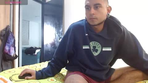 Snapshot of carlandelli1 chatting on February 2026 03:07:01 PM carlandelli1 online show from February 2026 03:07:01 PM