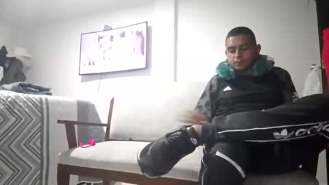 Snapshot of carlandelli1 chatting on February 2026 03:35:02 AM carlandelli1 online show from February 2026 03:35:02 AM