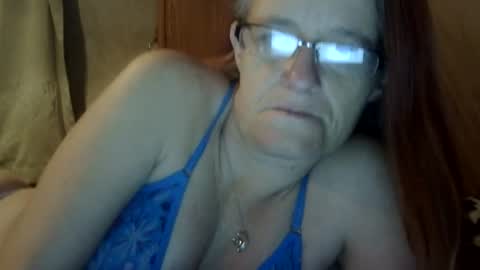 carleeswoman08 online show from December 2025 12:21:02 PM