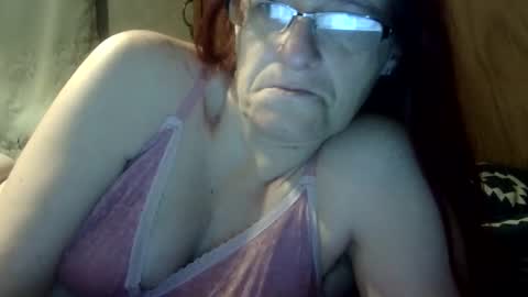 carleeswoman08 online show from February 2026 12:20:01 PM