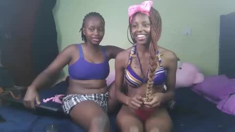 carlex_ online show from November 2025 10:30:02 PM