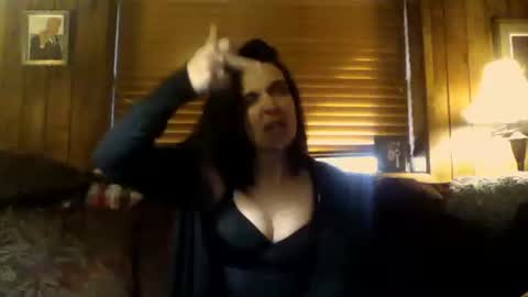 Snapshot of carleyquinn42183 chatting on February 2025 03:15:02 PM Carley online show from February 2025 03:15:02 PM