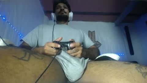 carlo yates  thx for help me to reach 100 thumps up online show from June 2026 07:02:02 PM