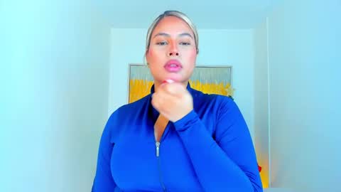 Snapshot of carlota_peach chatting on December 2024 12:11:01 PM Andrea online show from December 2024 12:11:01 PM