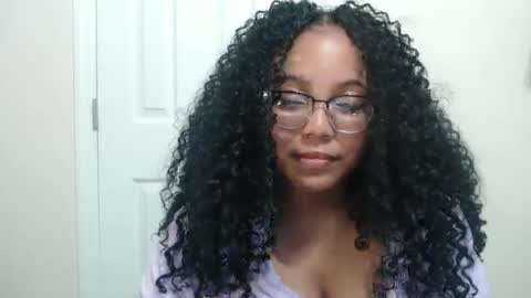 Snapshot of carmellovekisses chatting on September 2025 11:48:01 PM CARAMEL xoxo online show from September 2025 11:48:01 PM