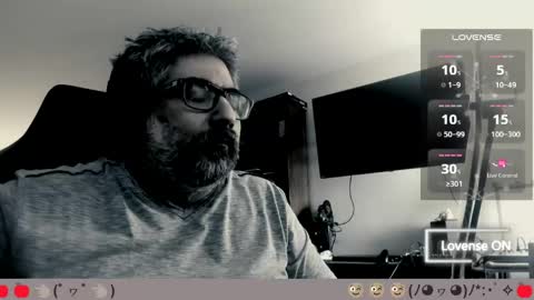 Snapshot of carmelo_devitto chatting on April 2026 10:01:02 PM soy Batman online show from April 2026 10:01:02 PM