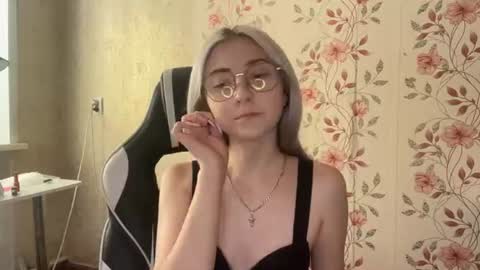 Elina online show from July 2026 11:23:01 AM