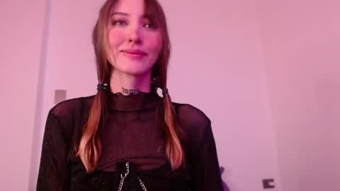 carmennrusso online show from May 2026 03:29:02 PM
