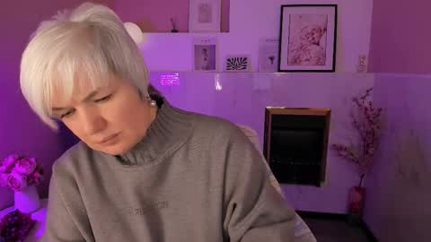 Carmen online show from March 2026 09:23:01 PM