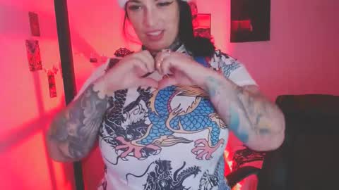 Snapshot of carmillaross chatting on December 2024 02:38:01 PM CARMILLA ROSS online show from December 2024 02:38:01 PM