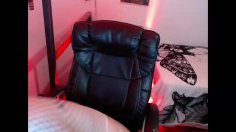 Snapshot of carmillaross chatting on January 2025 11:54:01 AM CARMILLA ROSS online show from January 2025 11:54:01 AM