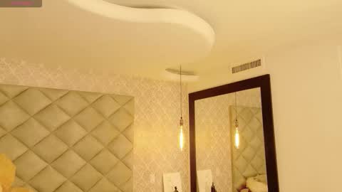 caro_adams1 online show from February 2026 10:32:02 AM