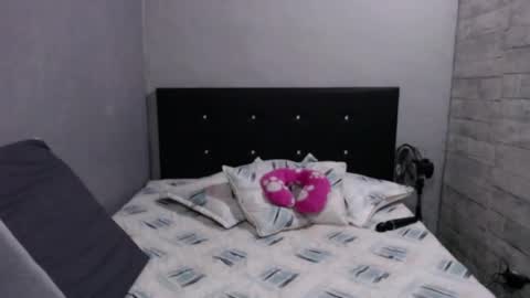 Snapshot of caro_milf_ chatting on April 2026 11:21:01 AM Caro milf online show from April 2026 11:21:01 AM