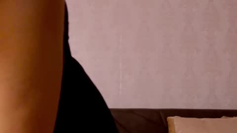 CaroJhones online show from December 2025 05:45:02 AM