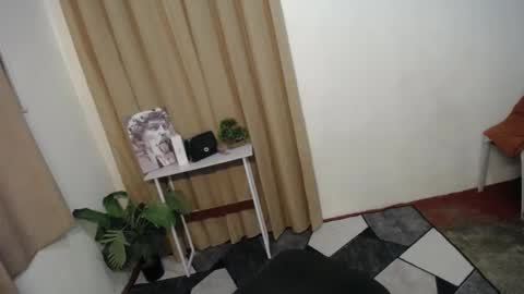 Carolina online show from January 2025 05:38:01 PM