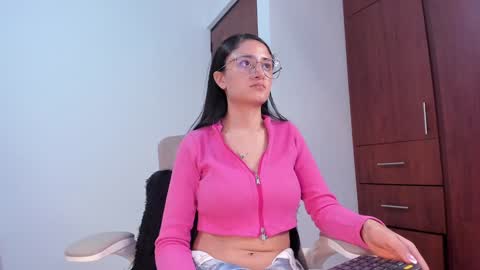 Snapshot of caroliine__ chatting on January 2025 10:23:01 PM Caroline online show from January 2025 10:23:01 PM