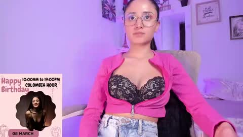 Snapshot of caroliine__ chatting on March 2025 10:43:01 PM Caroline online show from March 2025 10:43:01 PM