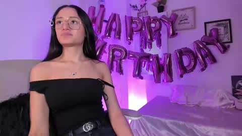 Snapshot of caroliine__ chatting on March 2025 09:26:01 PM Caroline online show from March 2025 09:26:01 PM