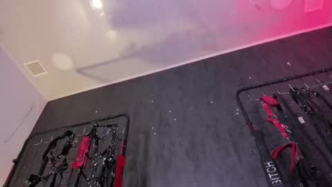 carolina online show from December 2025 08:40:01 PM