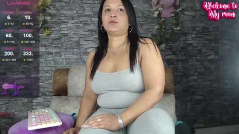 Camelia online show from January 2025 12:48:02 AM