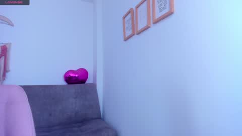 Carolina online show from December 2024 03:44:01 PM