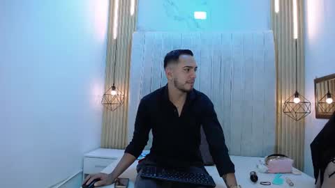 carolinaysebas online show from July 2026 01:06:02 PM
