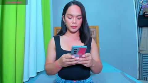 caroline_east online show from January 2026 04:31:02 PM