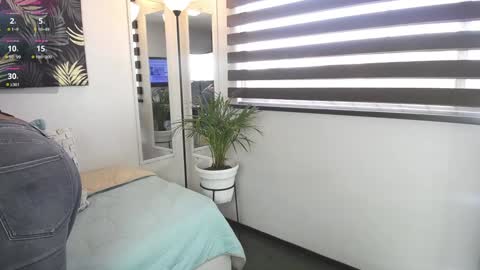 C A R O L I N E online show from January 2025 02:28:02 PM