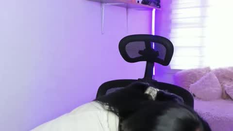 caroline_rodriguez_9 online show from December 2025 07:18:01 PM