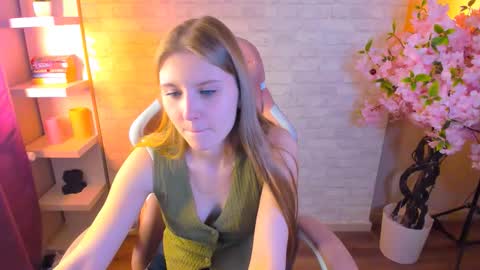 Snapshot of carolinedesire chatting on February 2026 08:19:01 AM Caroline online show from February 2026 08:19:01 AM