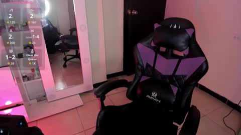 CarolineeGarcia online show from November 2025 07:55:01 AM