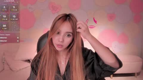 Caro online show from December 2024 09:44:01 AM
