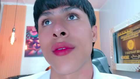 carolinejesh online show from March 2026 08:25:01 PM