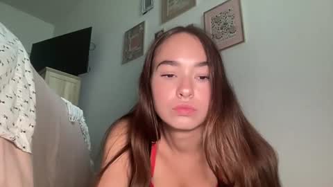 Snapshot of carolineoxox chatting on July 2026 04:14:01 PM Caroline online show from July 2026 04:14:01 PM