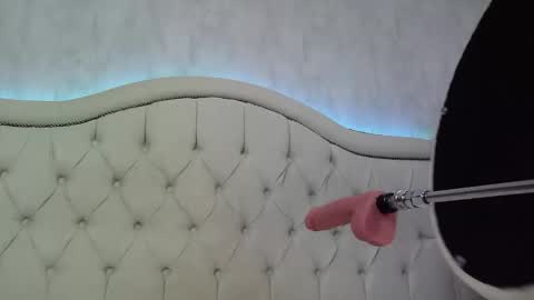 carolinesampaio online show from February 2026 12:43:02 PM