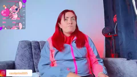 Carolinhe  online show from October 2025 07:35:02 PM