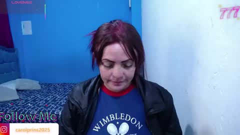Carolinhe  online show from May 2026 09:35:02 PM