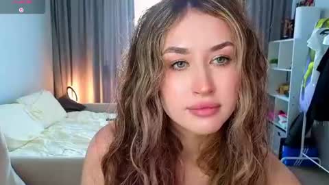 Snapshot of carrybodrick chatting on July 2026 04:22:01 PM Kira online show from July 2026 04:22:01 PM