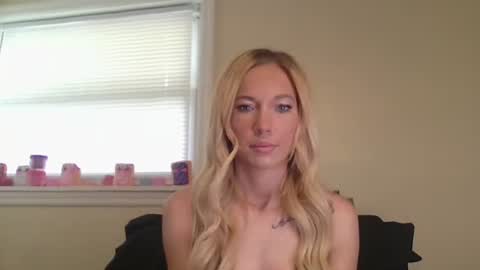 Snapshot of caseygirl6879 chatting on June 2026 04:44:01 PM Casey Lakes online show from June 2026 04:44:01 PM