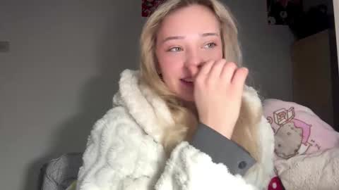 Snapshot of cassijent chatting on February 2026 05:19:02 AM Olivia online show from February 2026 05:19:02 AM