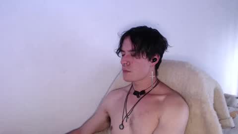 Juan online show from November 2025 09:04:02 PM