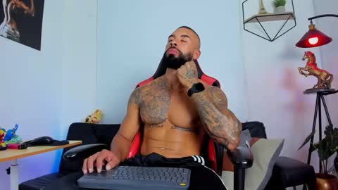 Snapshot of casticatheking chatting on February 2025 07:05:02 PM Matheo Brown online show from February 2025 07:05:02 PM