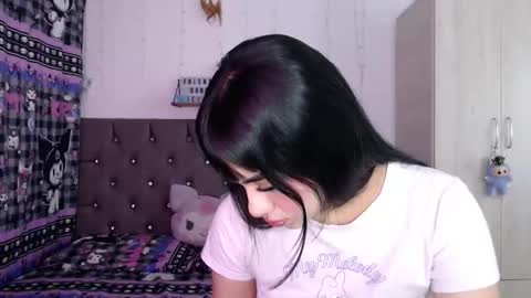 Snapshot of cat_mila_ chatting on February 2026 06:18:02 AM Mila online show from February 2026 06:18:02 AM