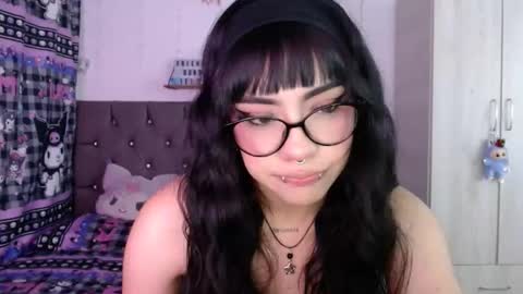 Snapshot of cat_mila_ chatting on March 2026 05:24:01 AM Mila online show from March 2026 05:24:01 AM