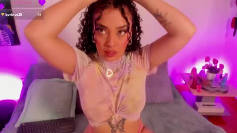 Cata green model independient online show from April 2026 07:28:02 PM