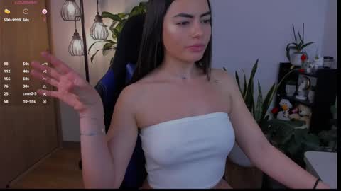 MACARENA online show from February 2025 10:31:01 PM